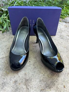 Stuart Weitzman Black Patent LogoPolly peep toe heels, size 10